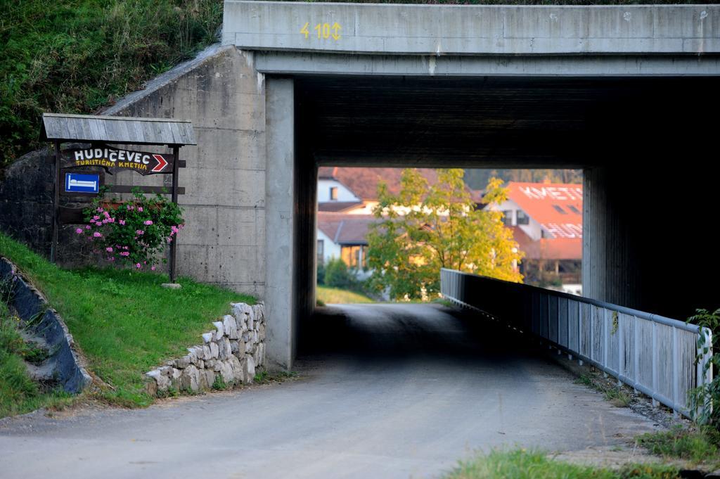 Ekoturizem Hudicevec Hotel Postojna Buitenkant foto