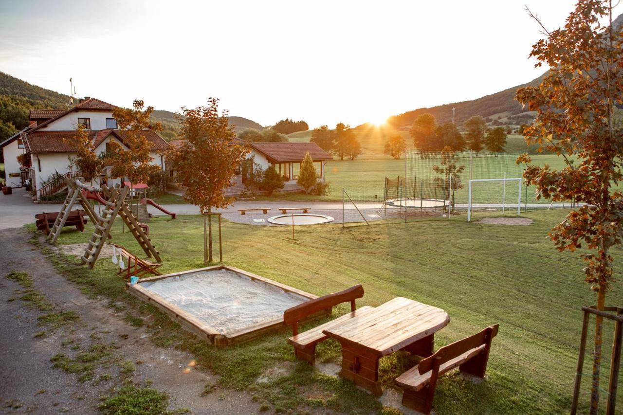 Ekoturizem Hudicevec Hotel Postojna Buitenkant foto